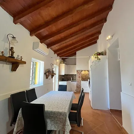 Holiday home Casa Quadros *
